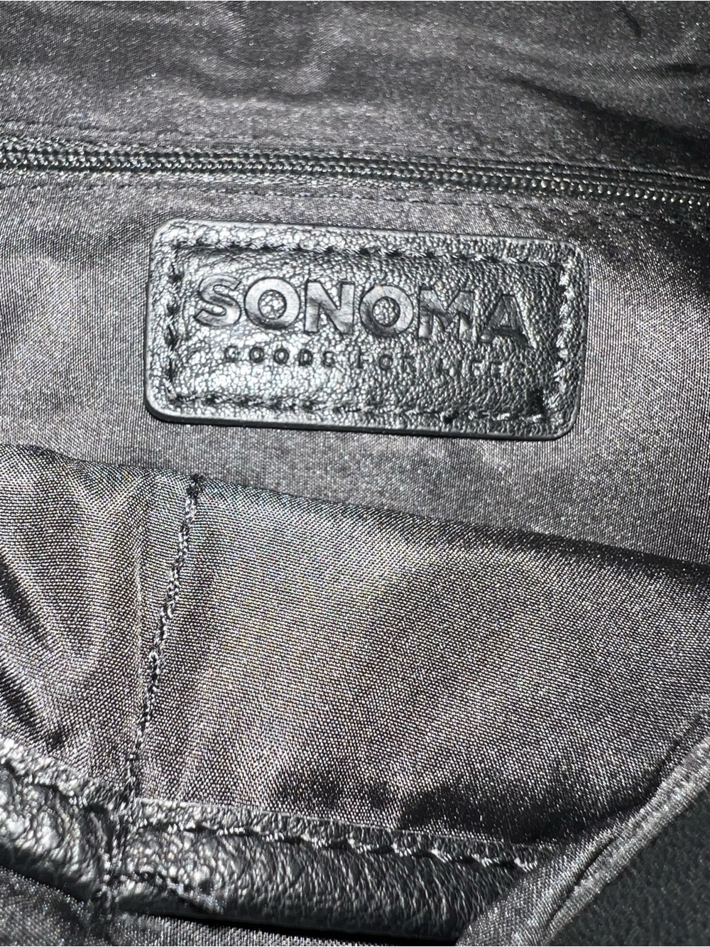 SONOMA Black Men’s Crossbody Messenger Bag Interior Detail